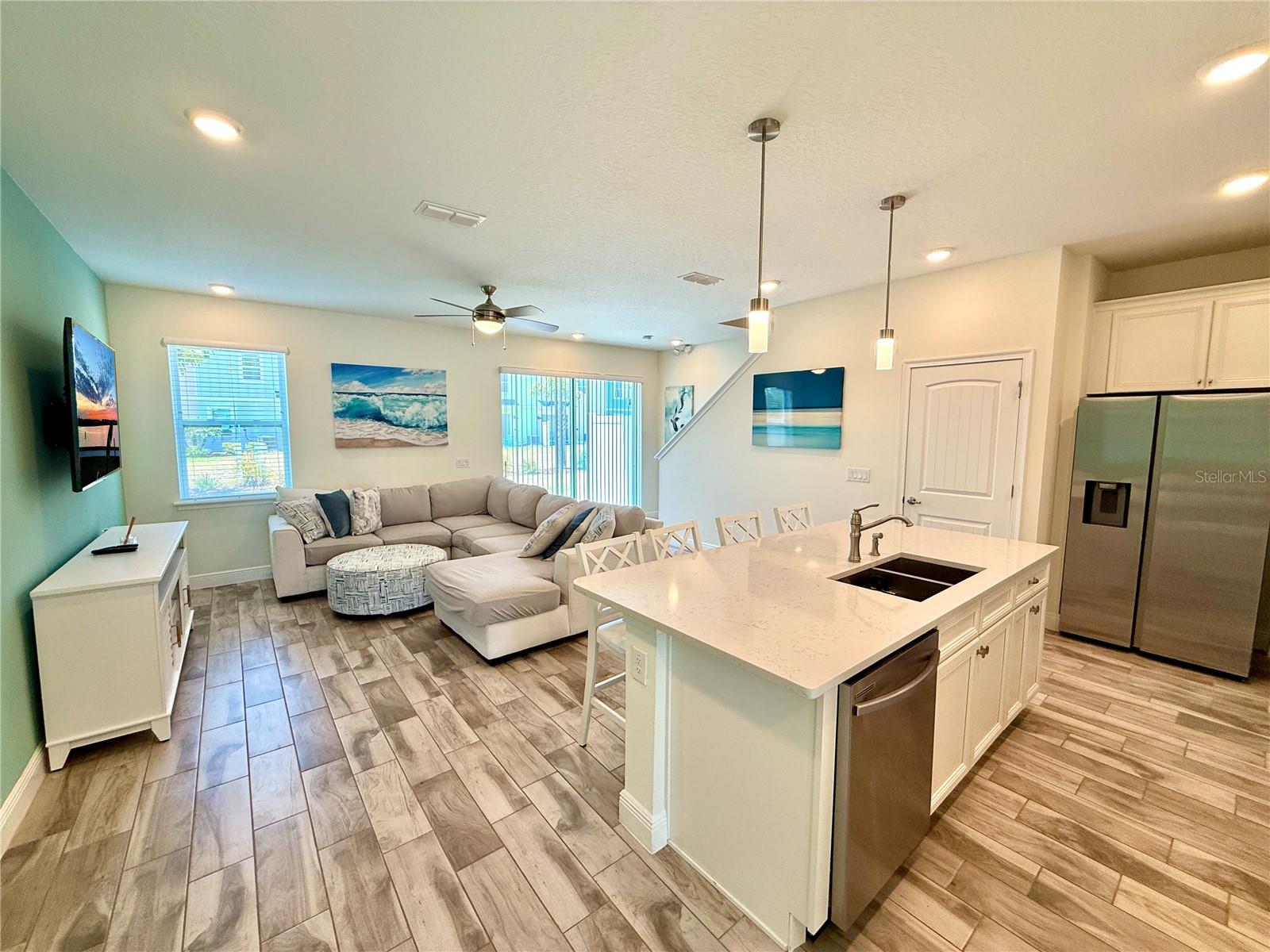 Image 4 of 76 For 2906 Castaway Lane