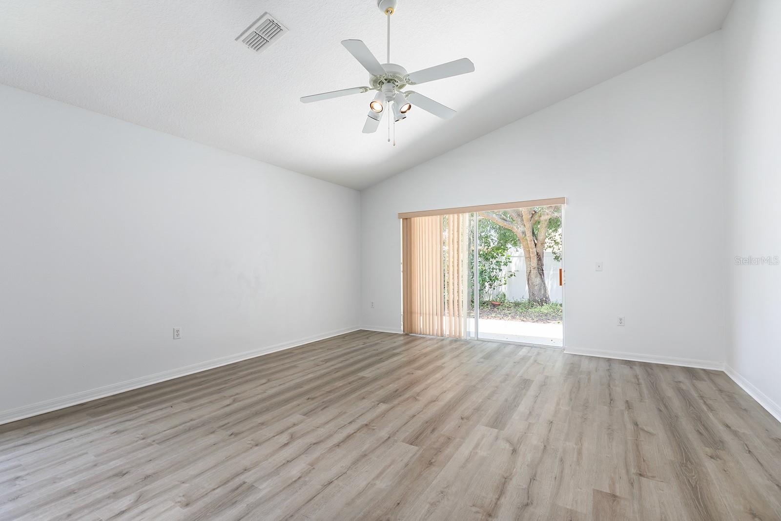 Image 10 of 21 For 3035 Morton Way
