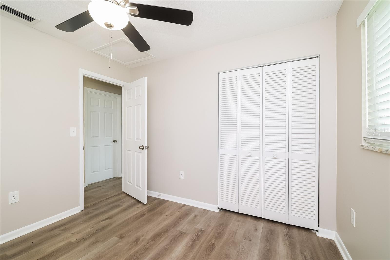 Image 12 of 16 For 250 23rd Street Sw