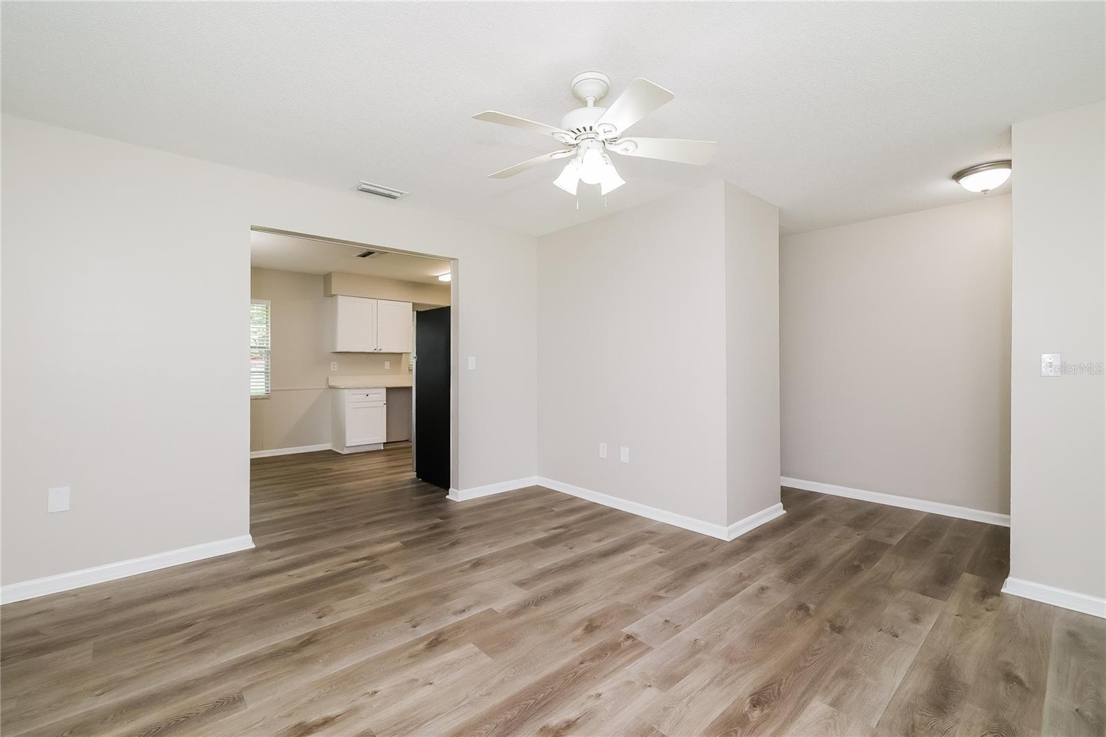Image 3 of 16 For 250 23rd Street Sw
