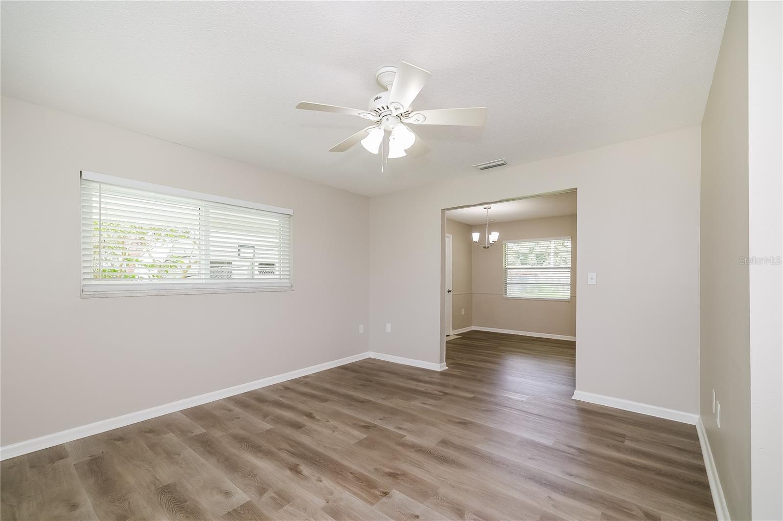 Image 4 of 16 For 250 23rd Street Sw