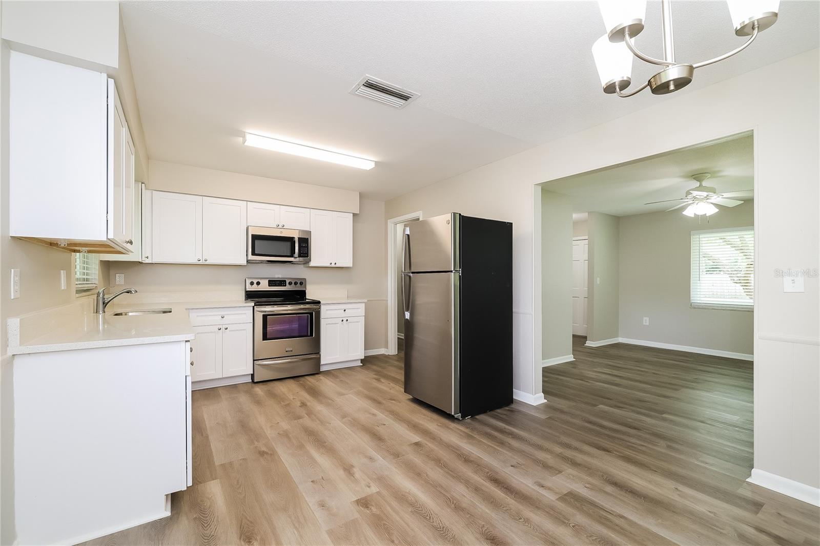 Image 6 of 16 For 250 23rd Street Sw