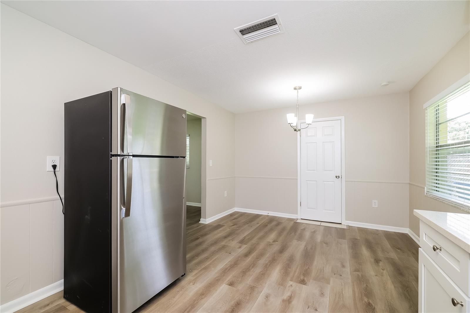 Image 8 of 16 For 250 23rd Street Sw