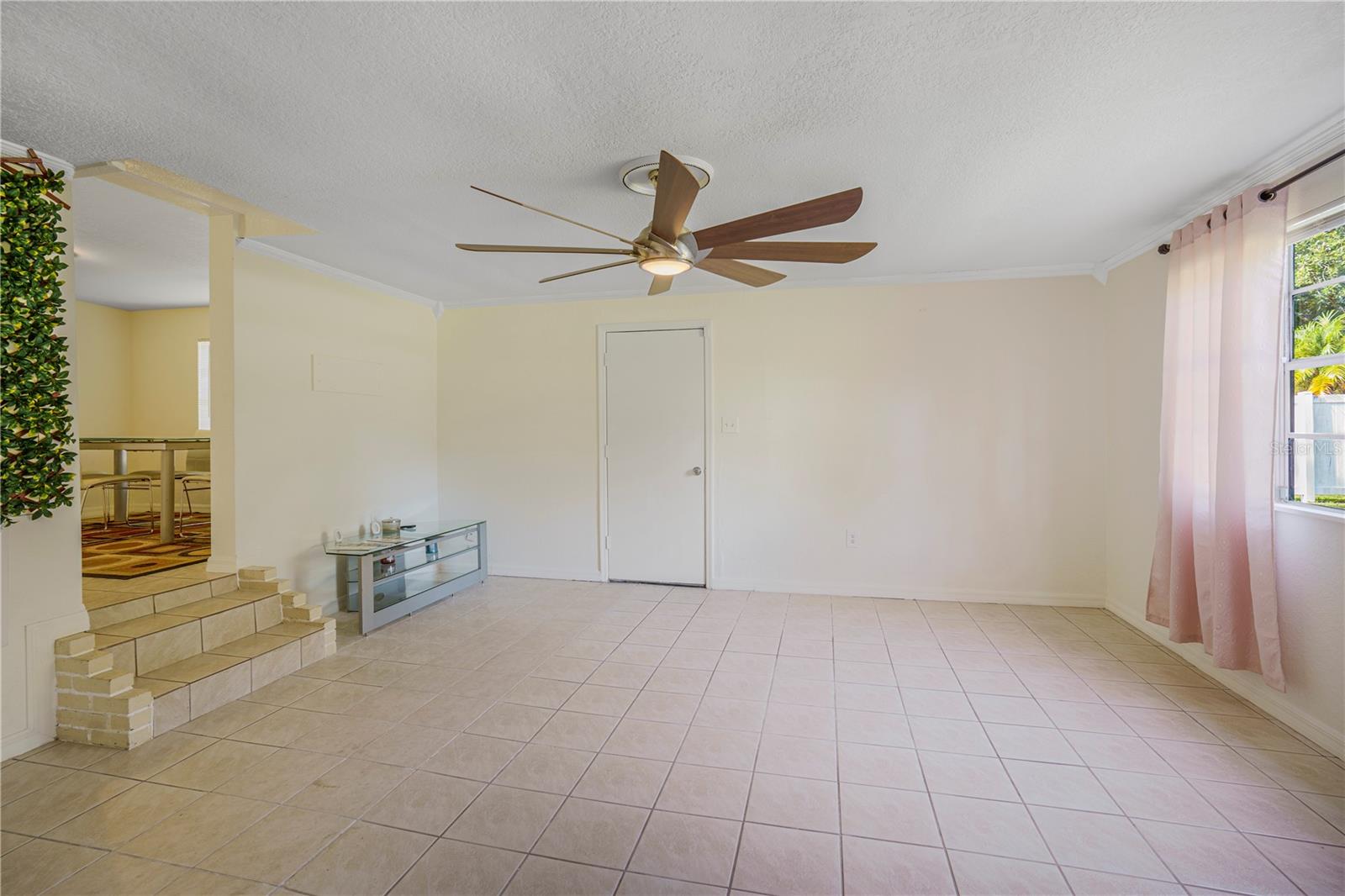 Image 11 of 42 For 1433 Kingston Avenue
