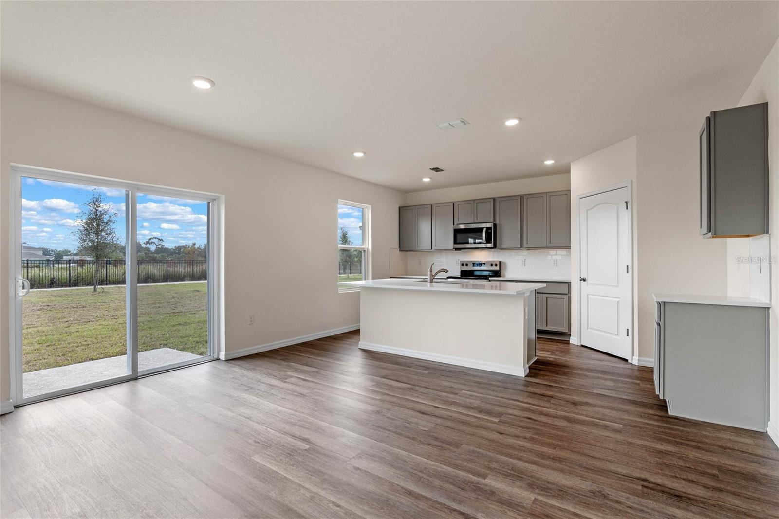 Image 10 of 40 For 5473 Hayloft Drive