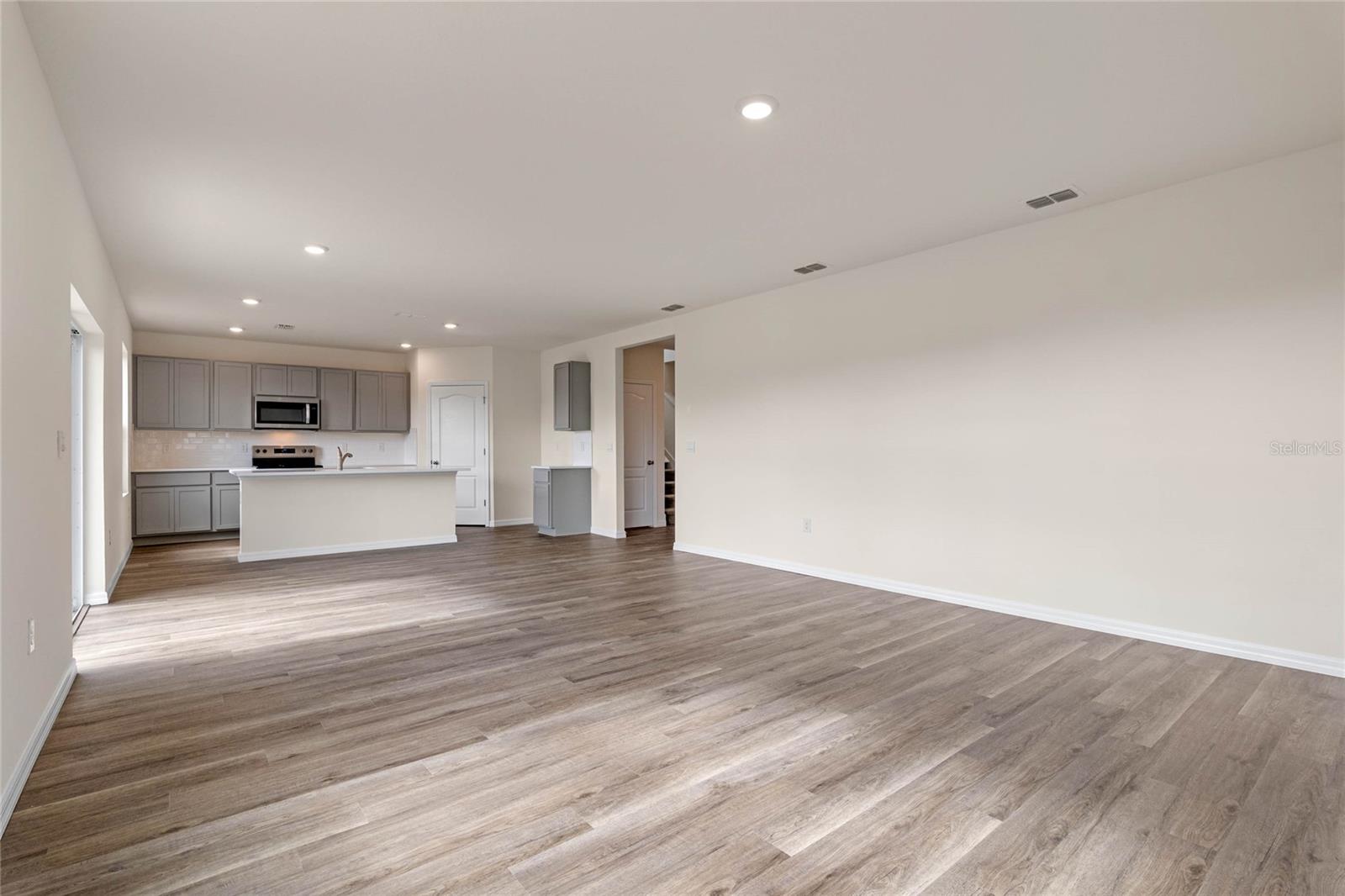 Image 8 of 40 For 5473 Hayloft Drive