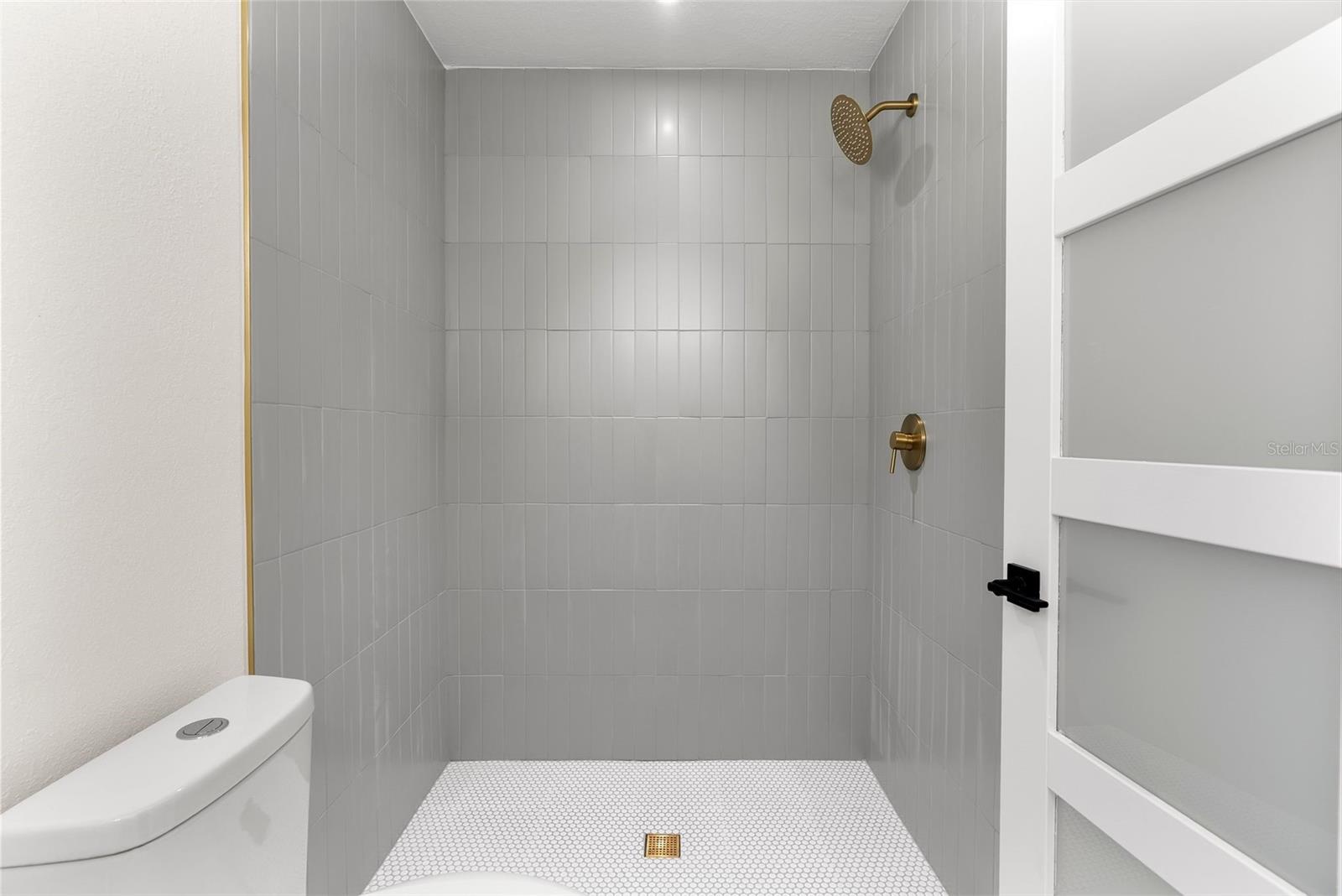 Image 15 of 29 For 10225 Brownwood Avenue