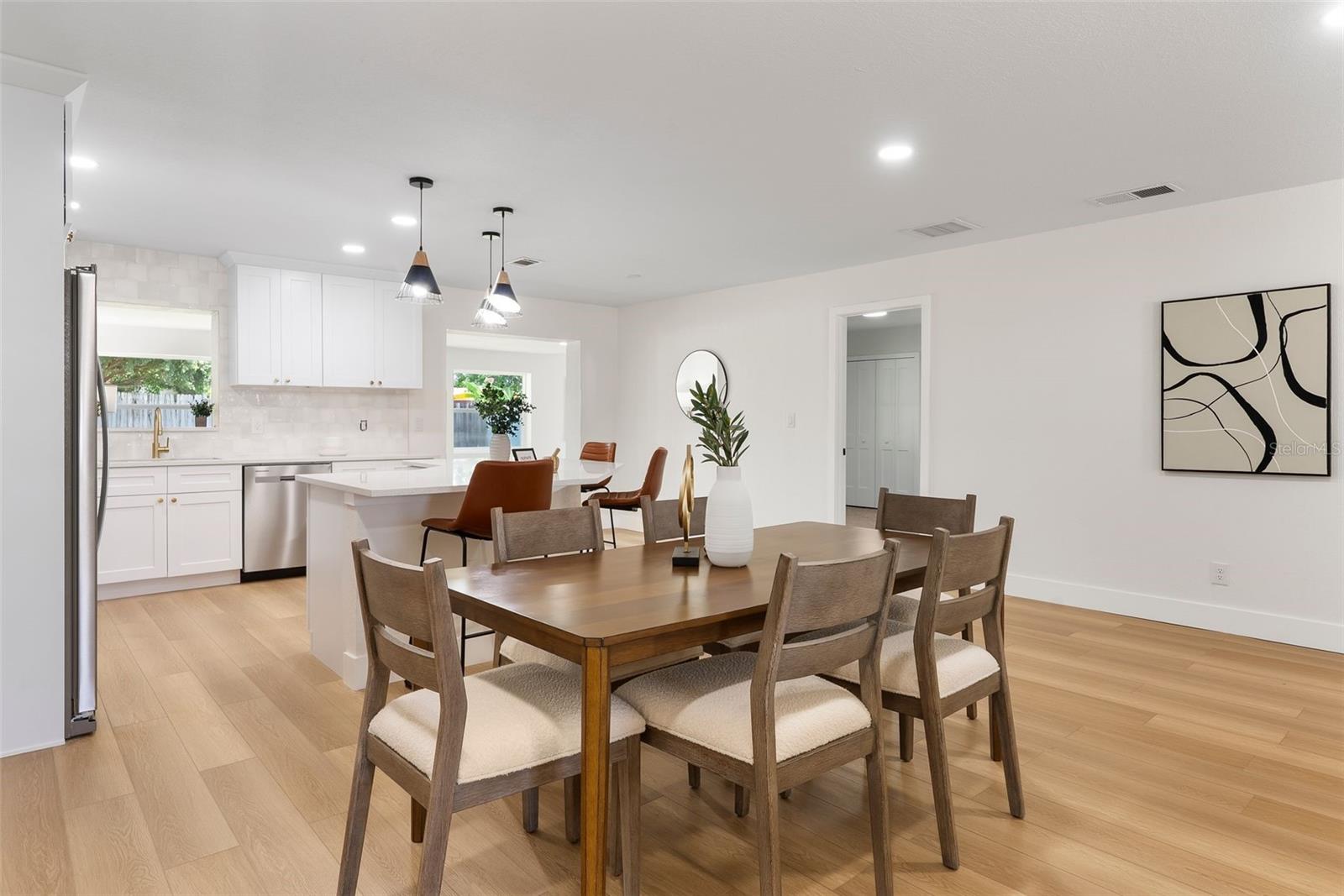 Image 5 of 29 For 10225 Brownwood Avenue