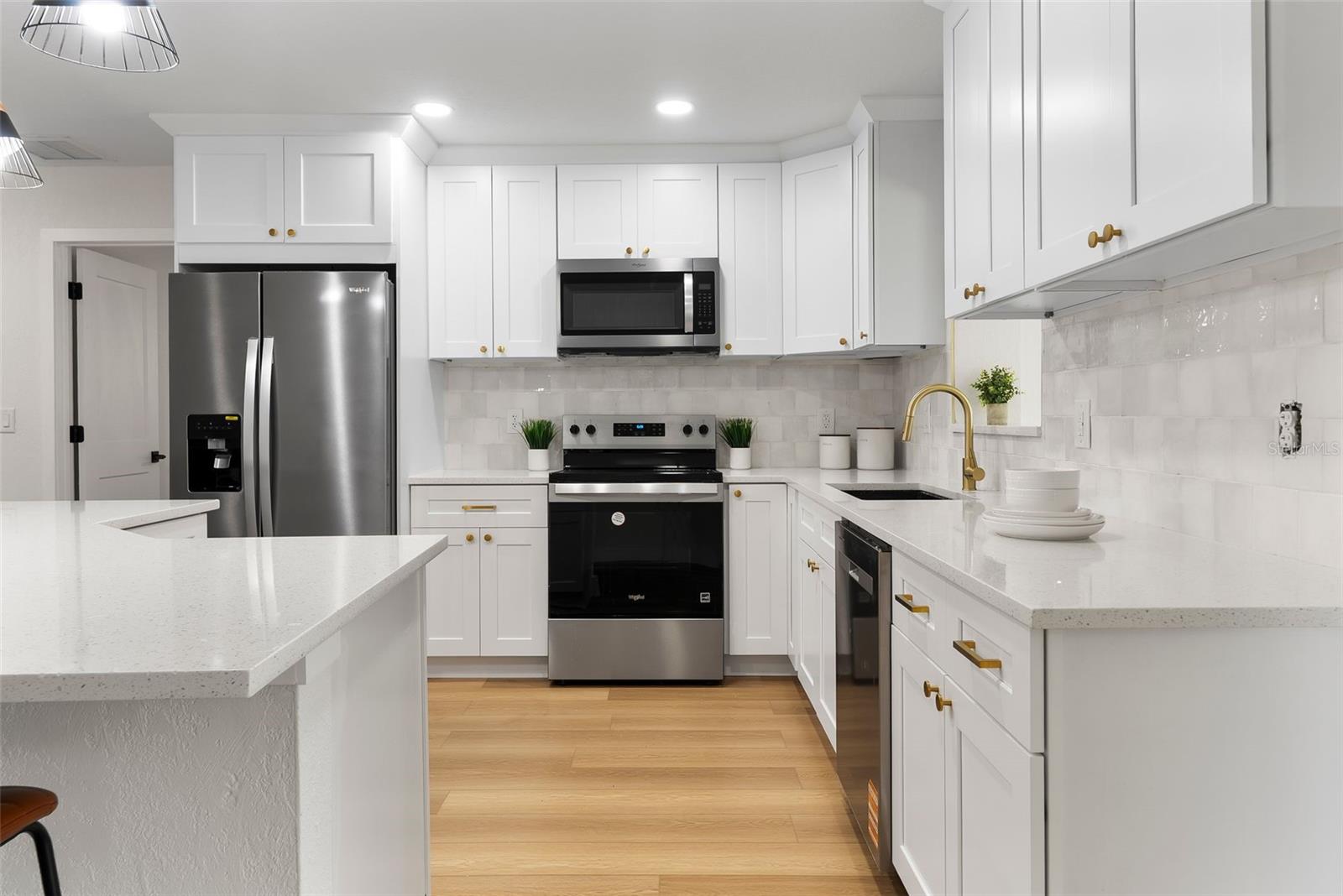 Image 6 of 29 For 10225 Brownwood Avenue