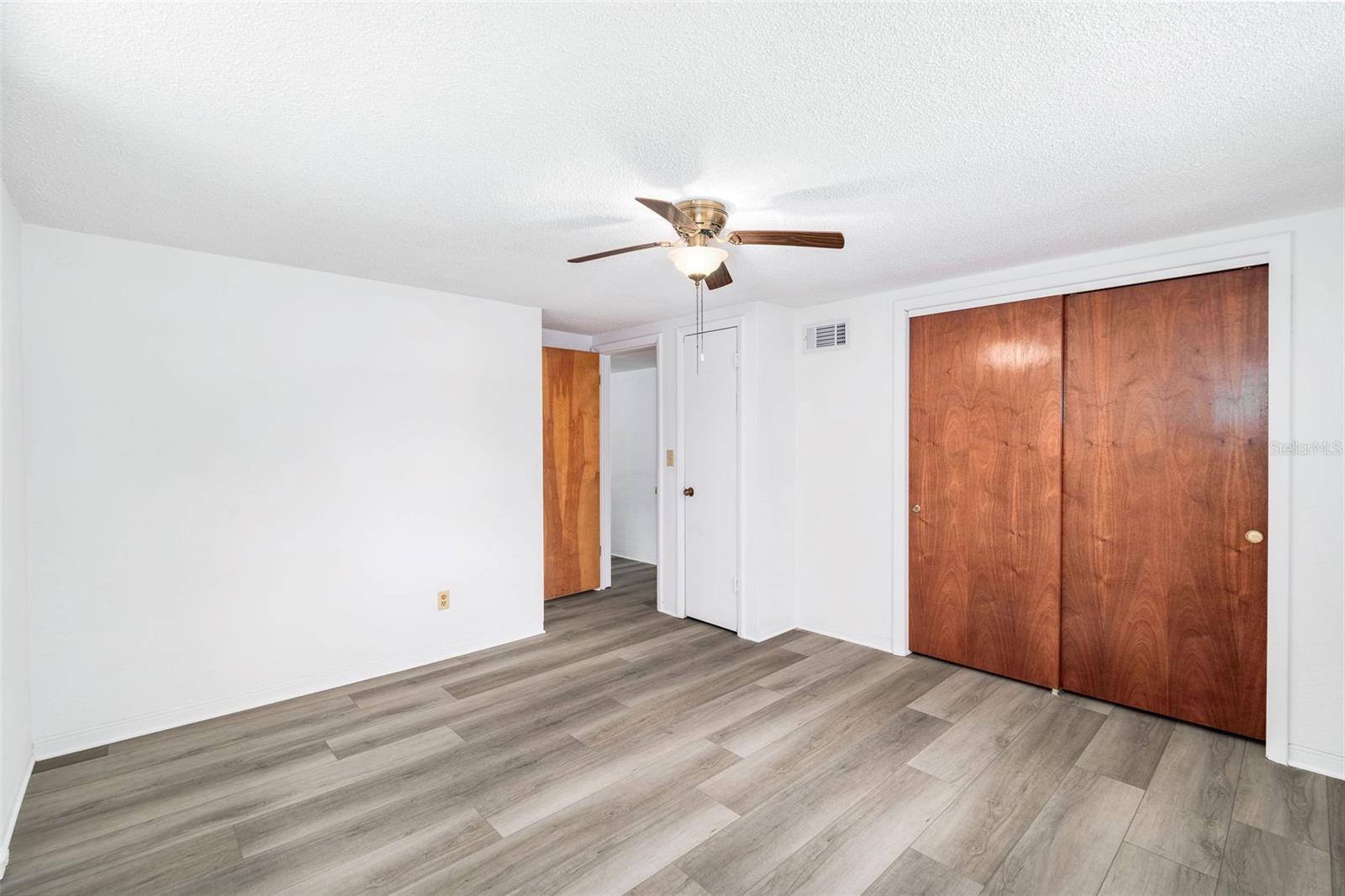 Image 11 of 26 For 810 Margaret Street