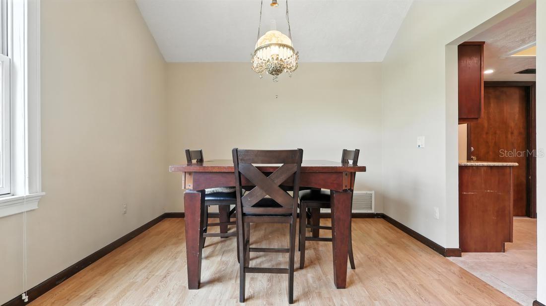 Image 9 of 27 For 5019 Shelley Court