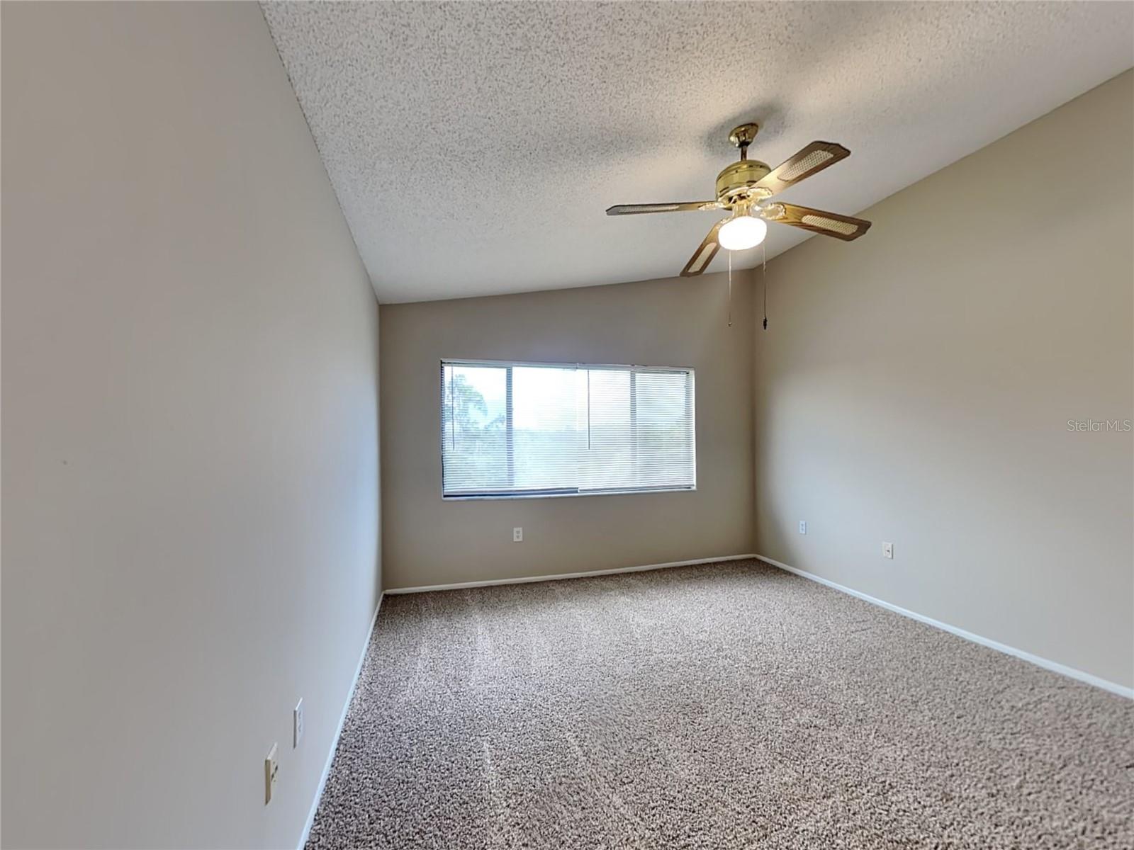 Image 5 of 12 For 1054 Lotus Cove Court 645