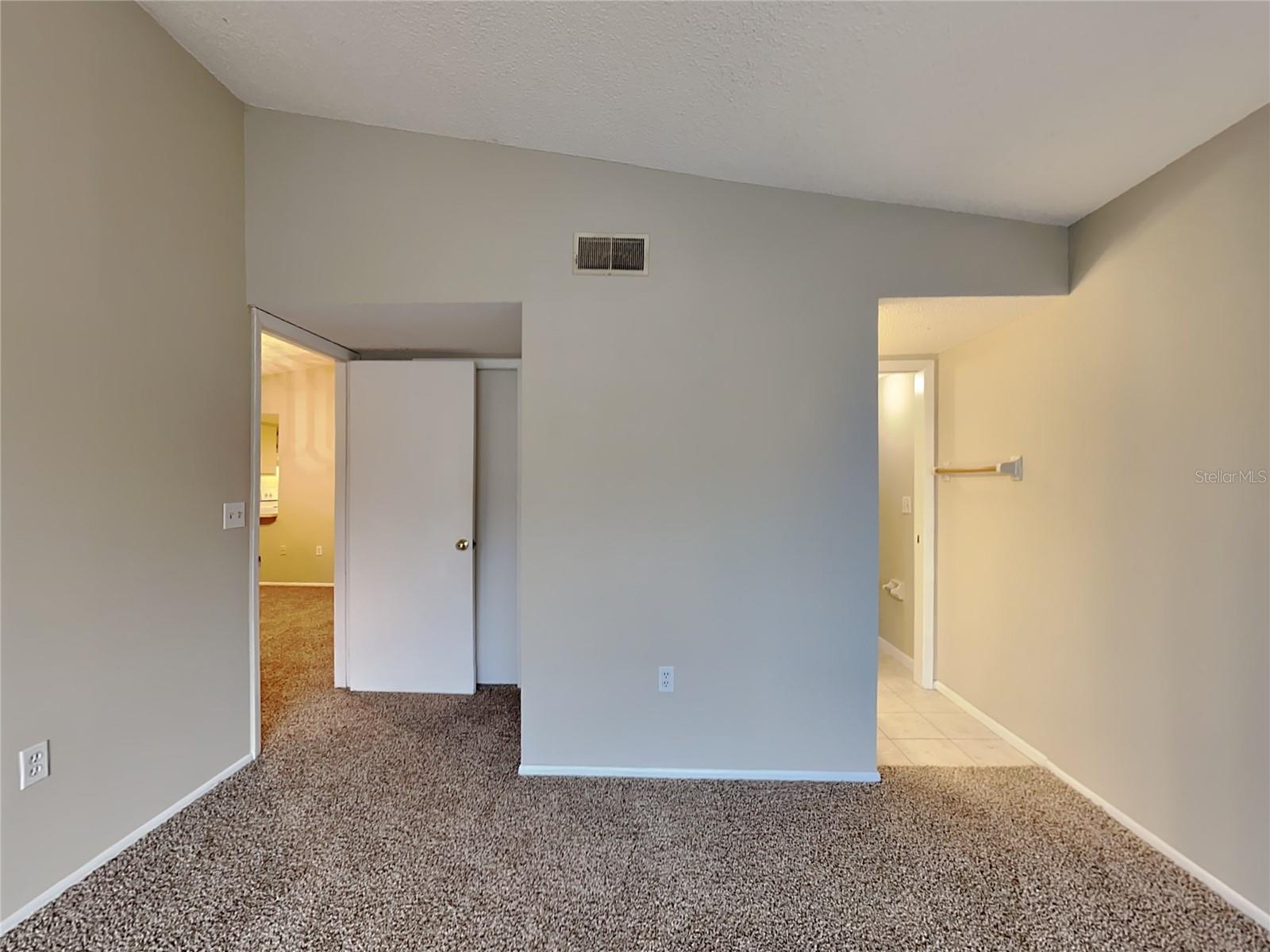 Image 6 of 12 For 1054 Lotus Cove Court 645