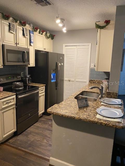 Image 3 of 11 For 4308 Kirkman Road 1