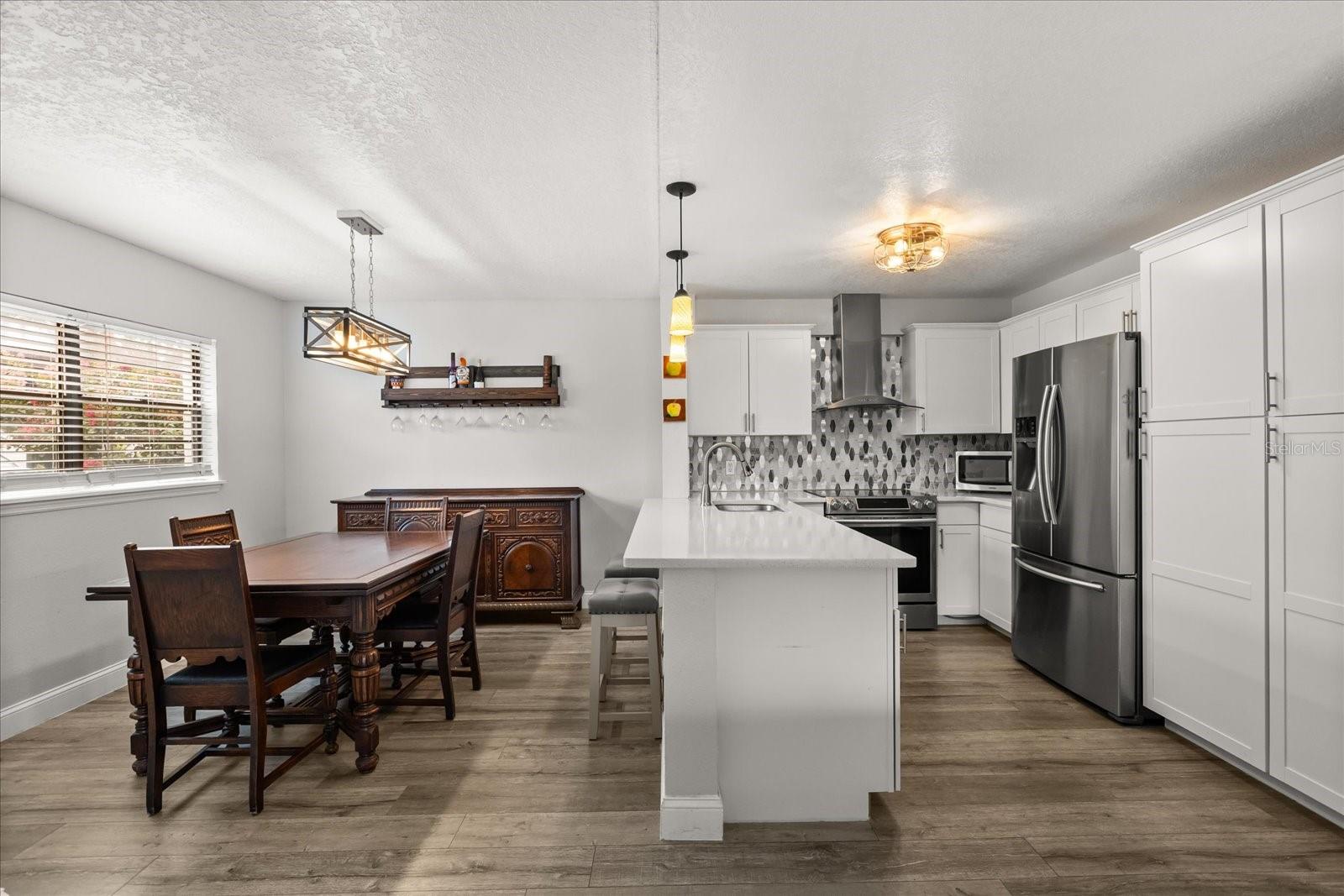 Image 4 of 26 For 150 Killarney Bay Court 5