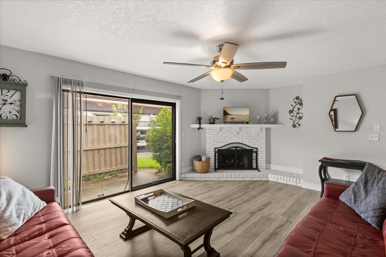 Image 8 of 26 For 150 Killarney Bay Court 5