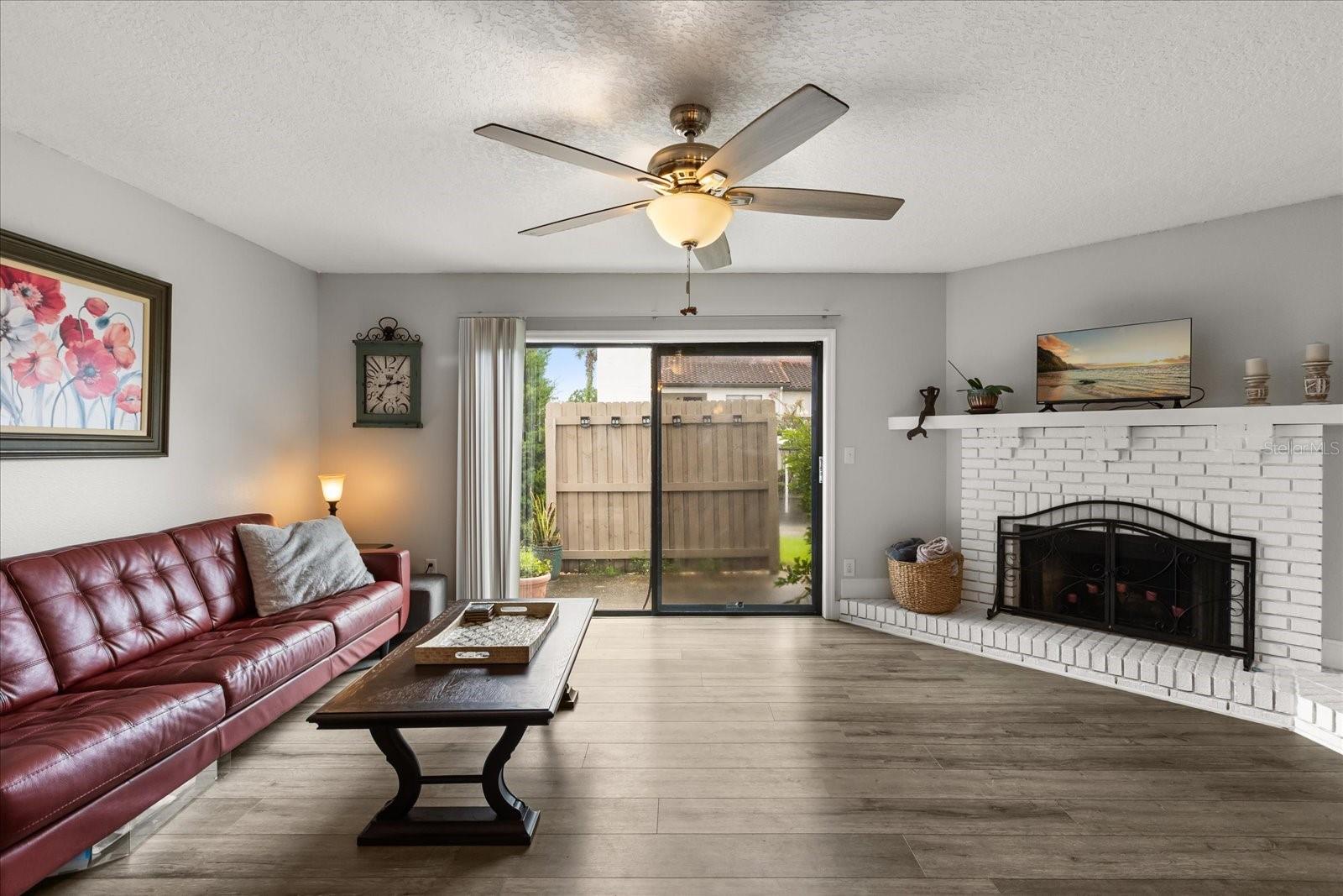 Image 9 of 26 For 150 Killarney Bay Court 5