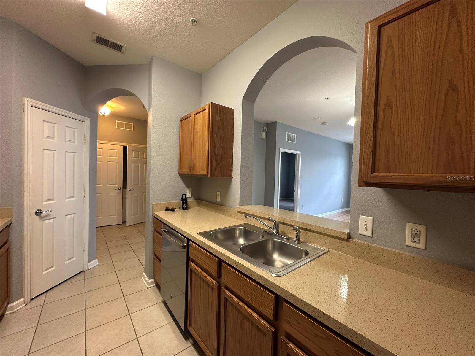 Image 7 of 11 For 6466 Cava Alta Drive 205