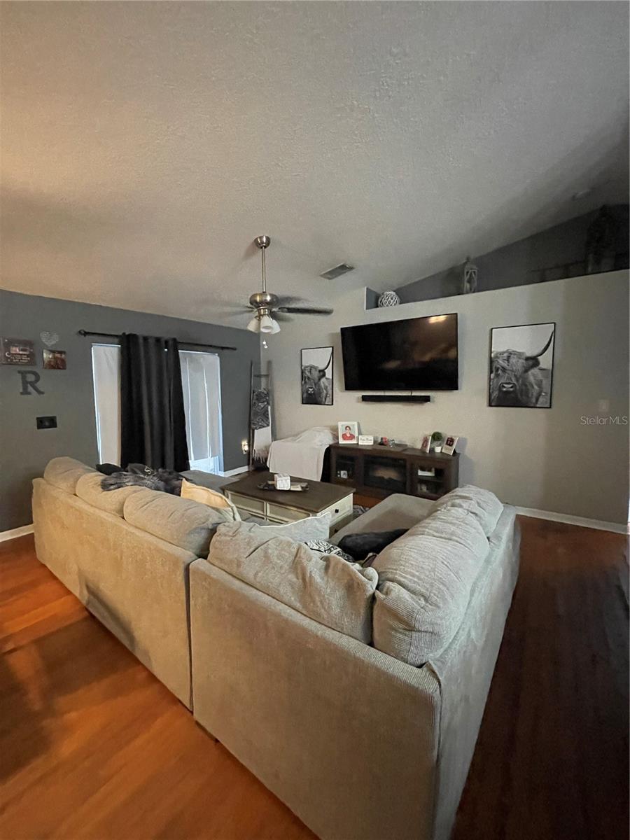 Image 5 of 15 For 11642 Lake Drive