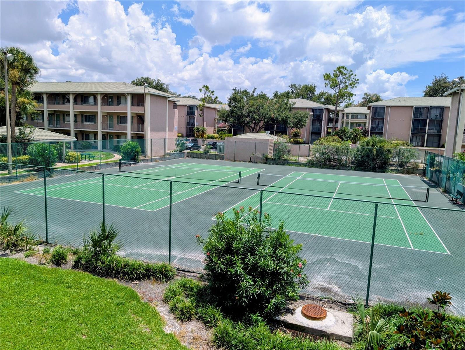 Image 3 of 5 For 121 Oyster Bay Circle 220