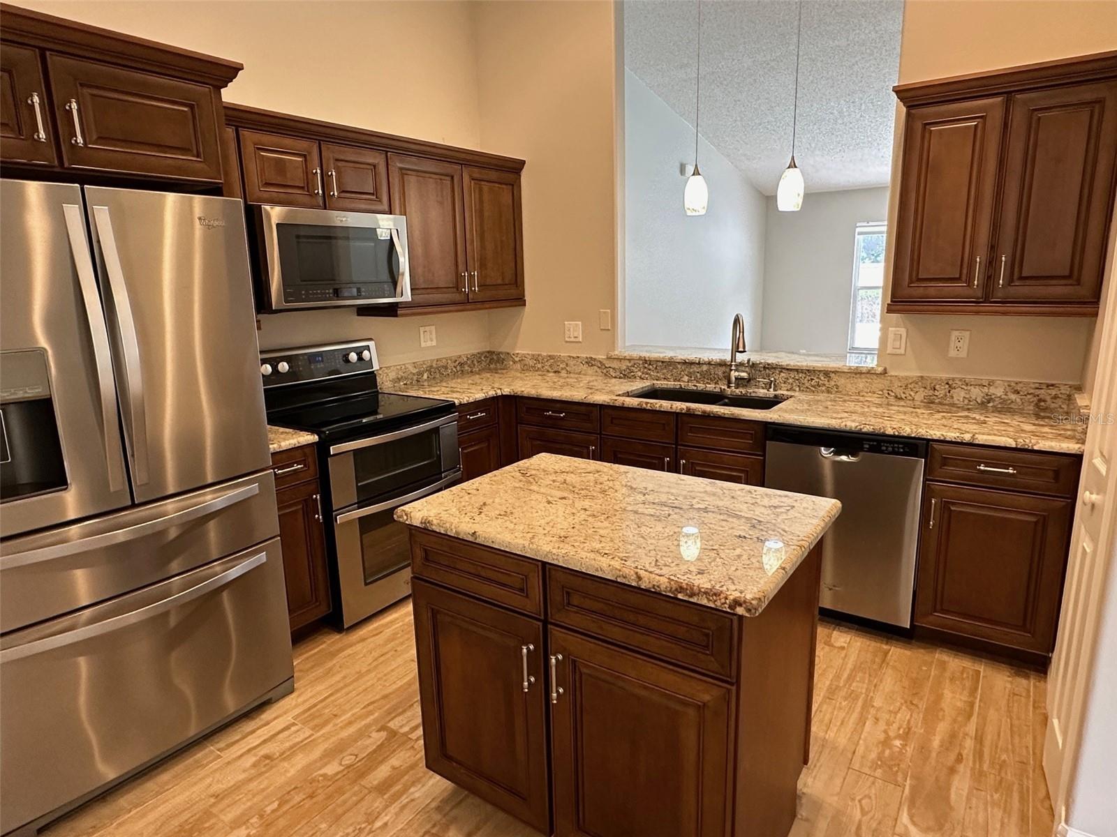 Image 4 of 15 For 7907 Birman Street