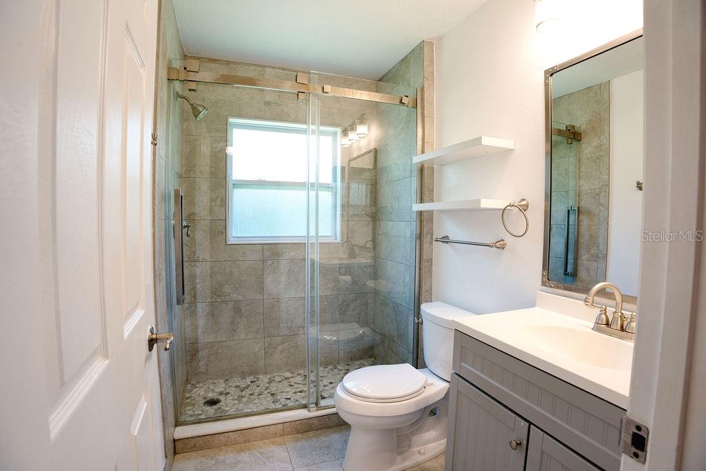 Image 21 of 24 For 711 Burch Avenue