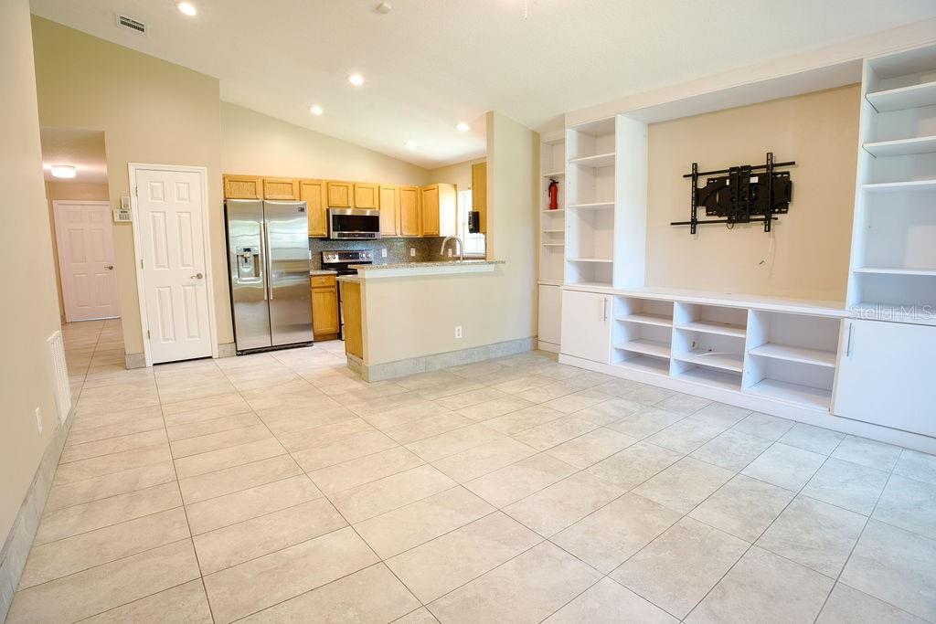 Image 4 of 24 For 711 Burch Avenue