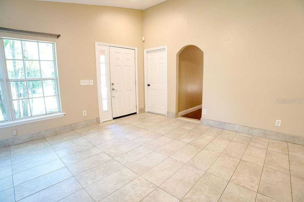 Image 8 of 24 For 711 Burch Avenue