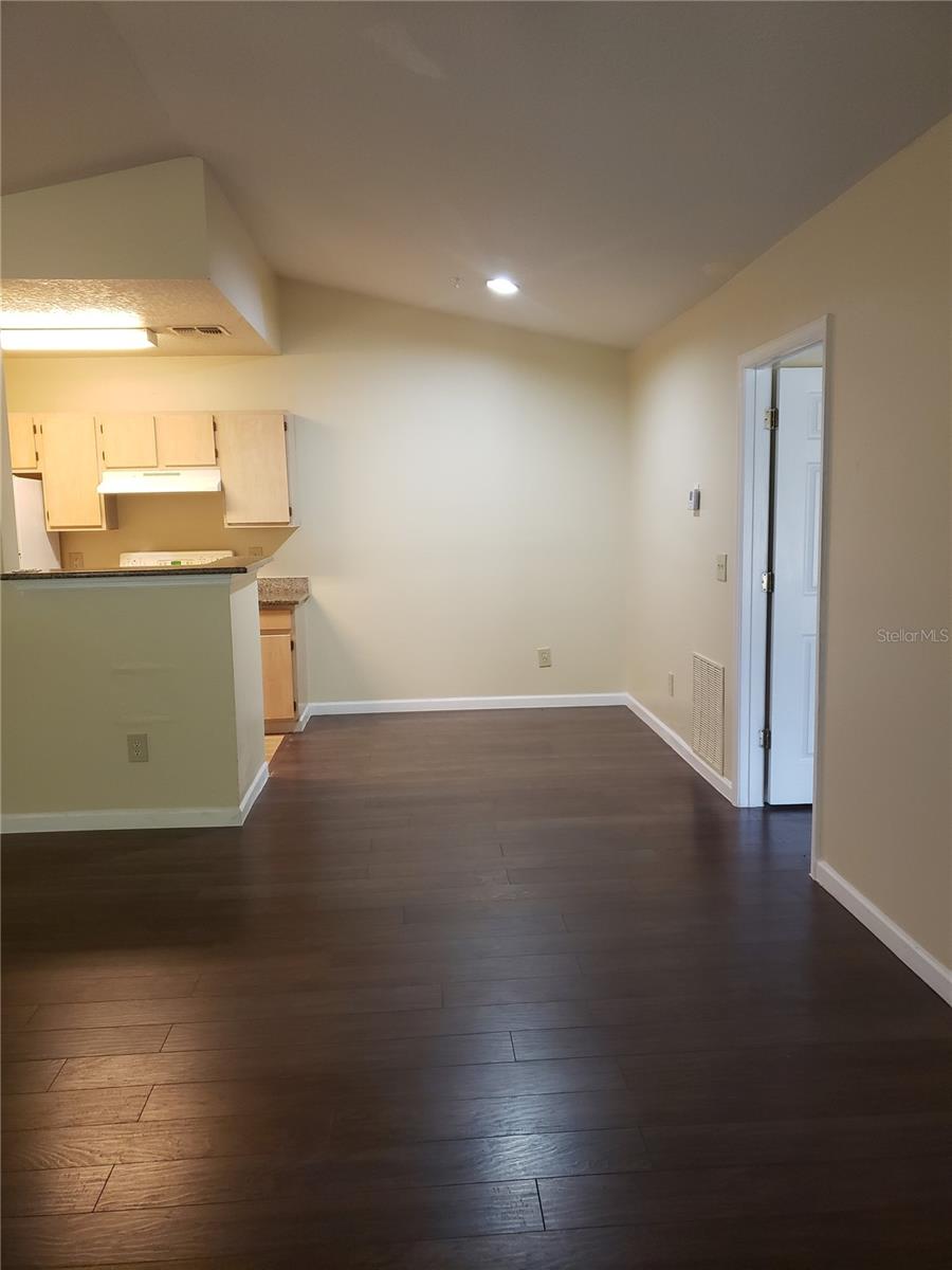Image 6 of 12 For 4356 Kirkman Road 502
