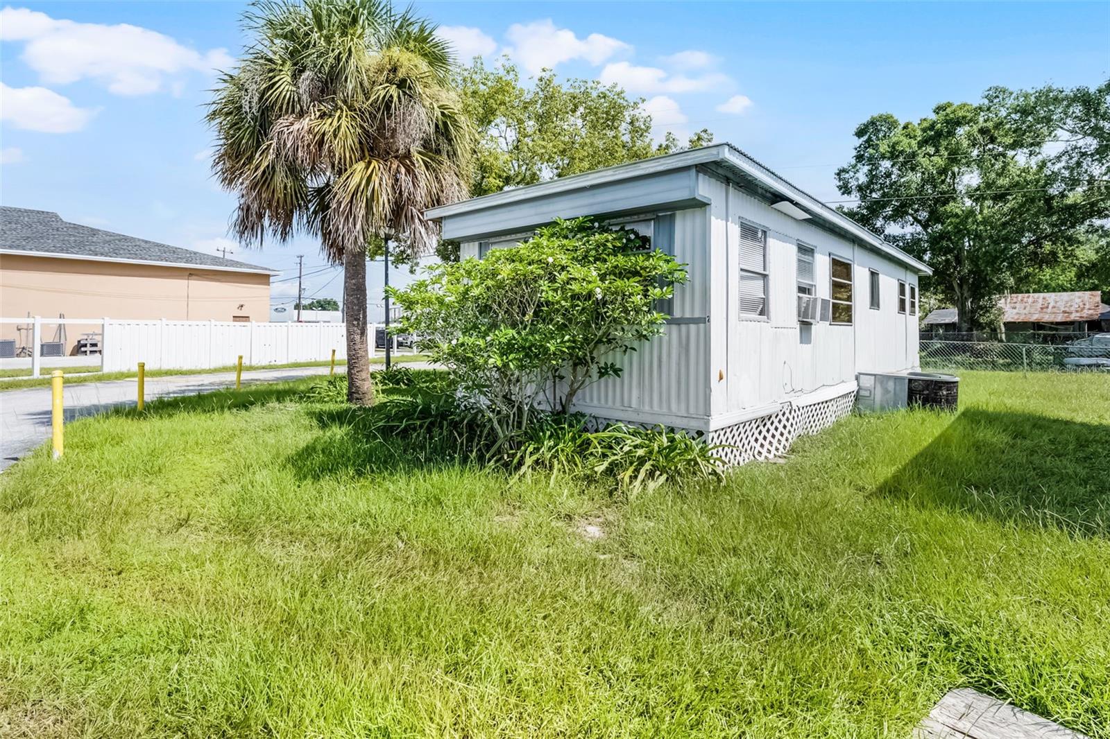 Image 16 of 17 For 2854 Lake Alfred Road 2