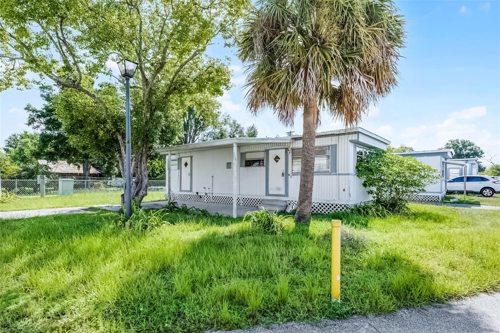 Image 3 of 17 For 2854 Lake Alfred Road 2