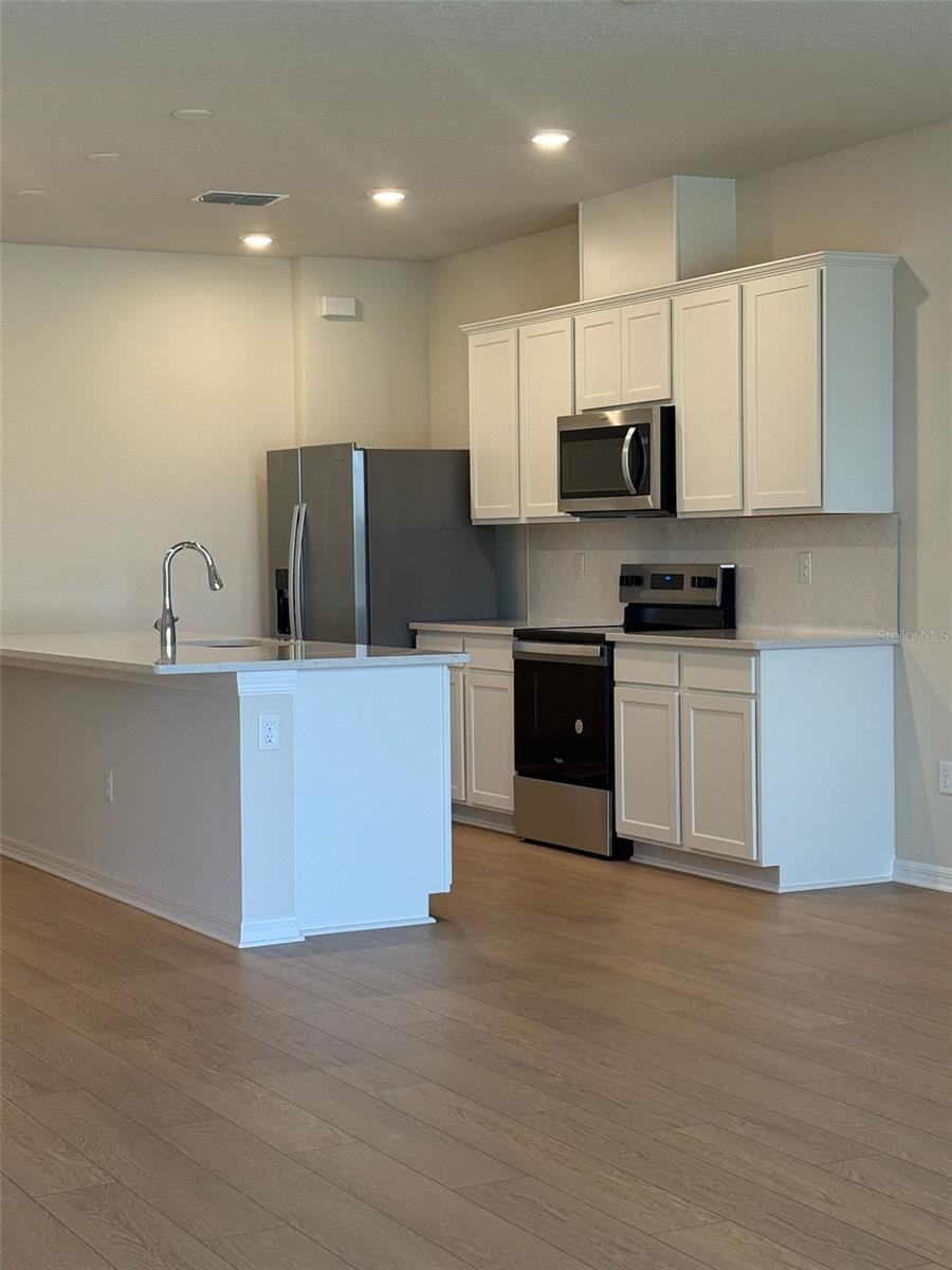 Image 3 of 19 For 6406 Tabebuia Parkway