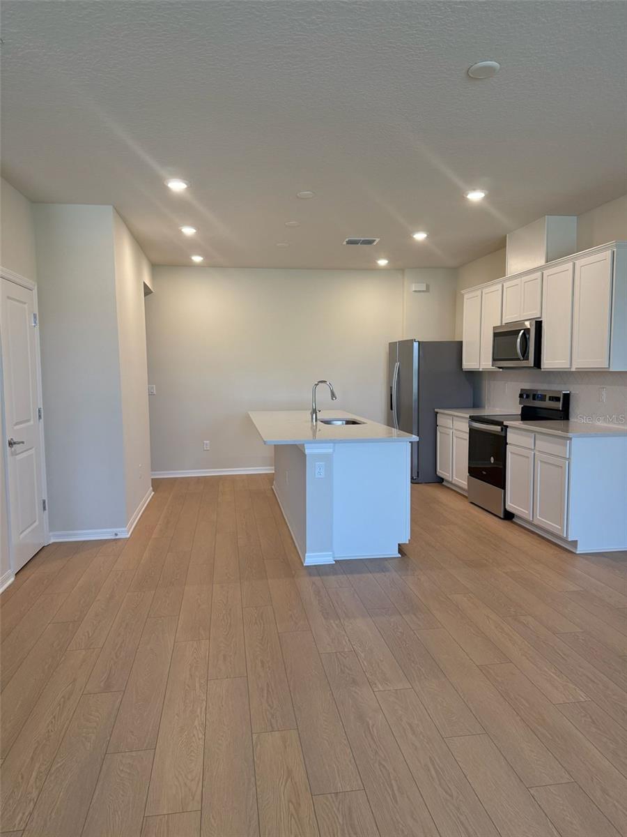 Image 4 of 19 For 6406 Tabebuia Parkway