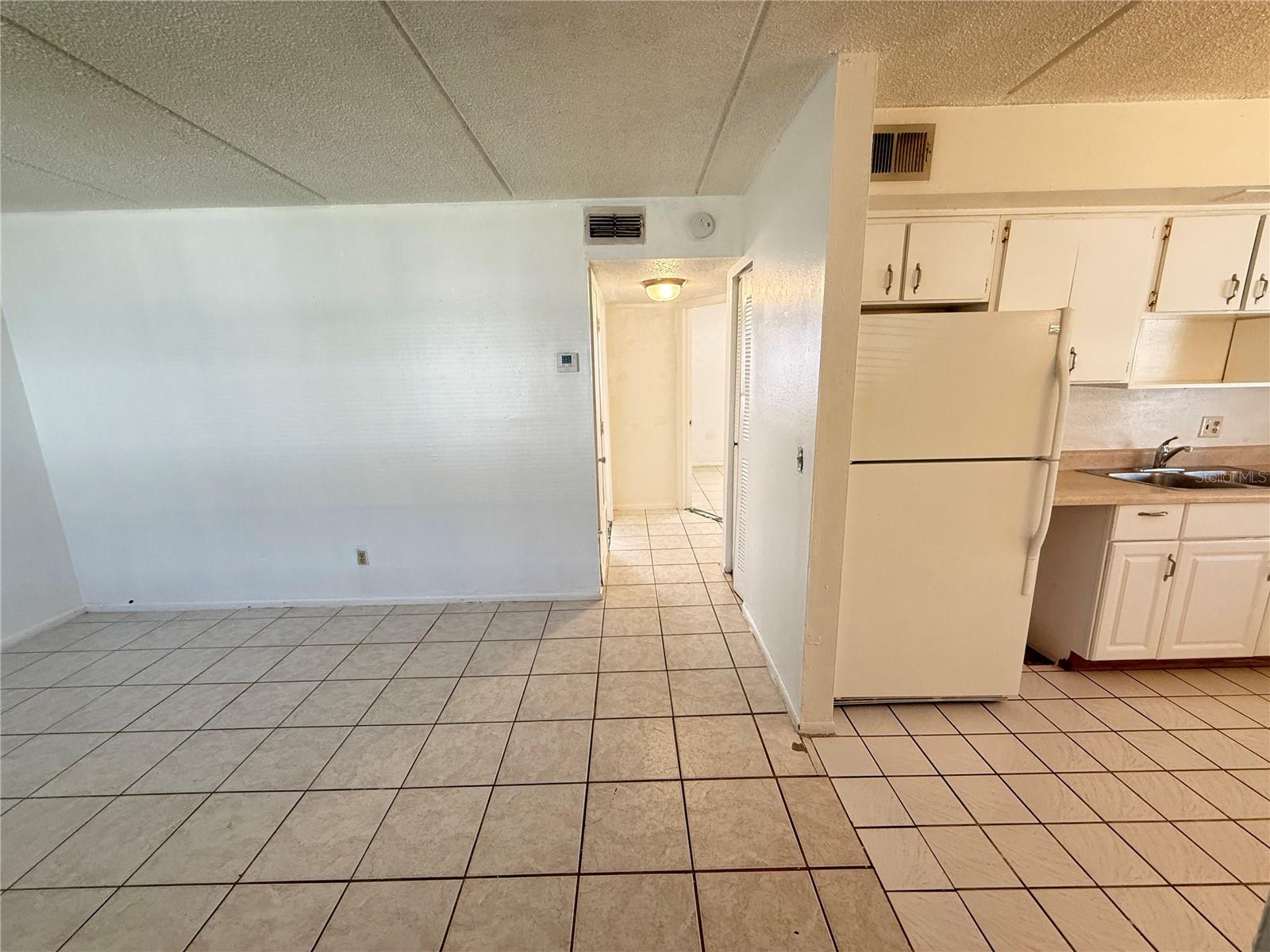 Image 4 of 18 For 731 Michigan Court 1