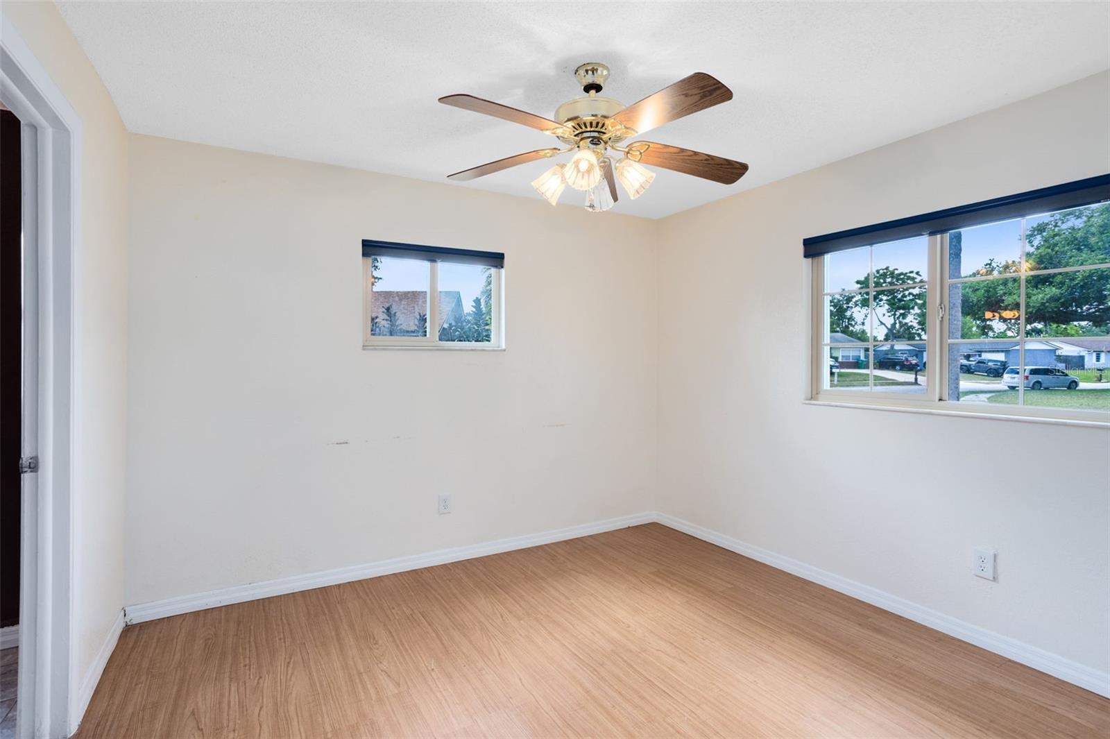 Image 17 of 30 For 426 Longwood Circle
