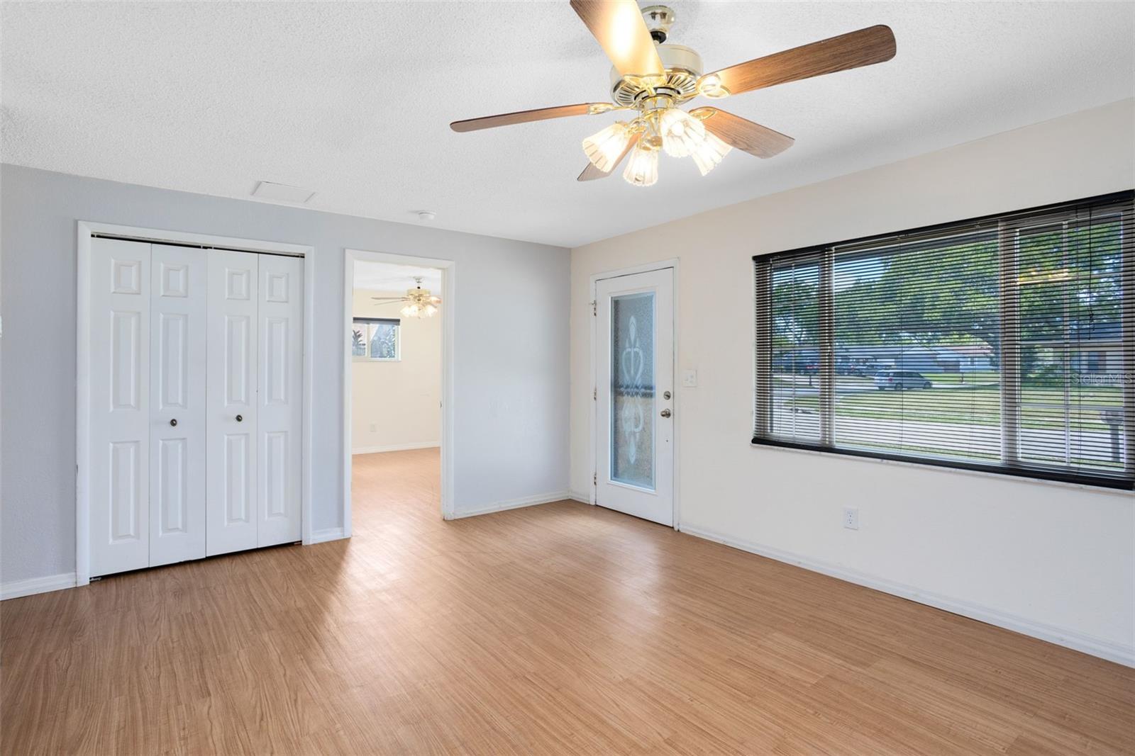 Image 4 of 30 For 426 Longwood Circle