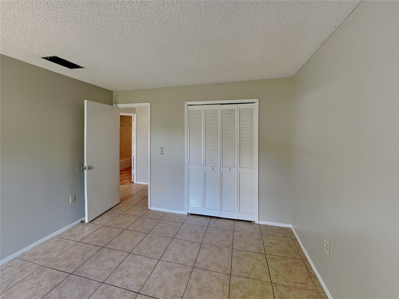Image 11 of 15 For 1618 Cassingham Circle