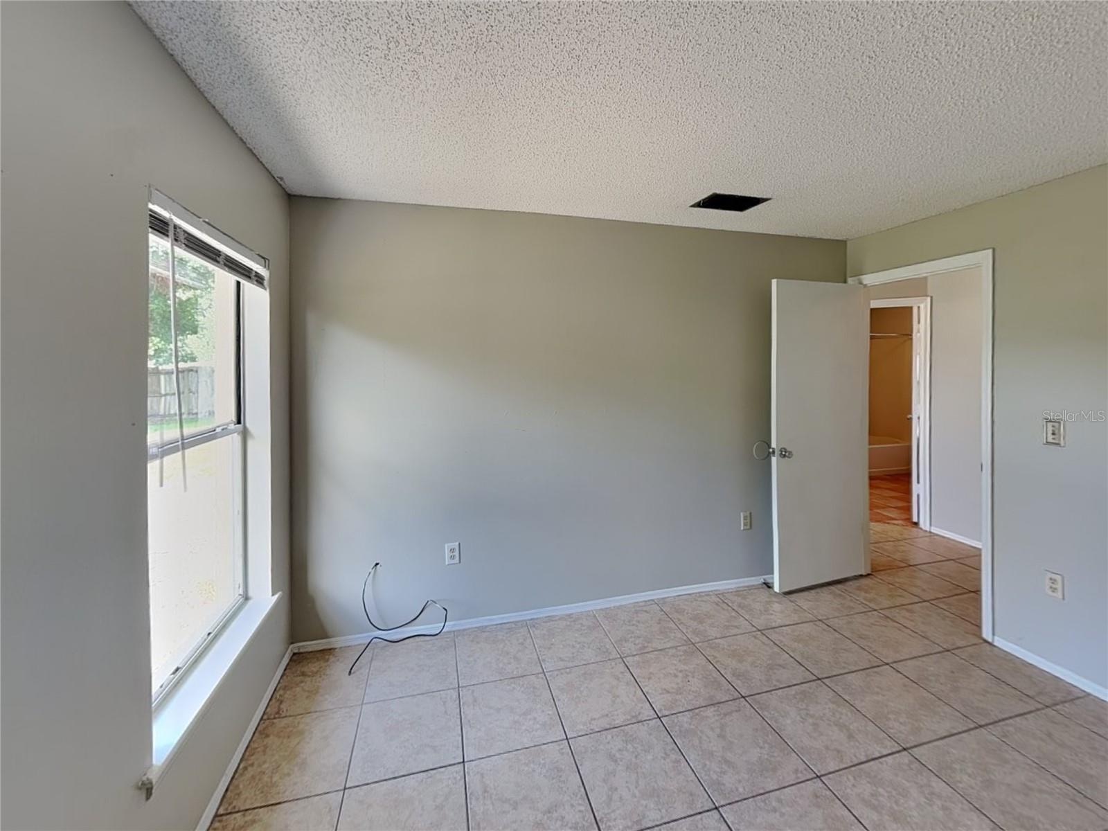 Image 12 of 15 For 1618 Cassingham Circle