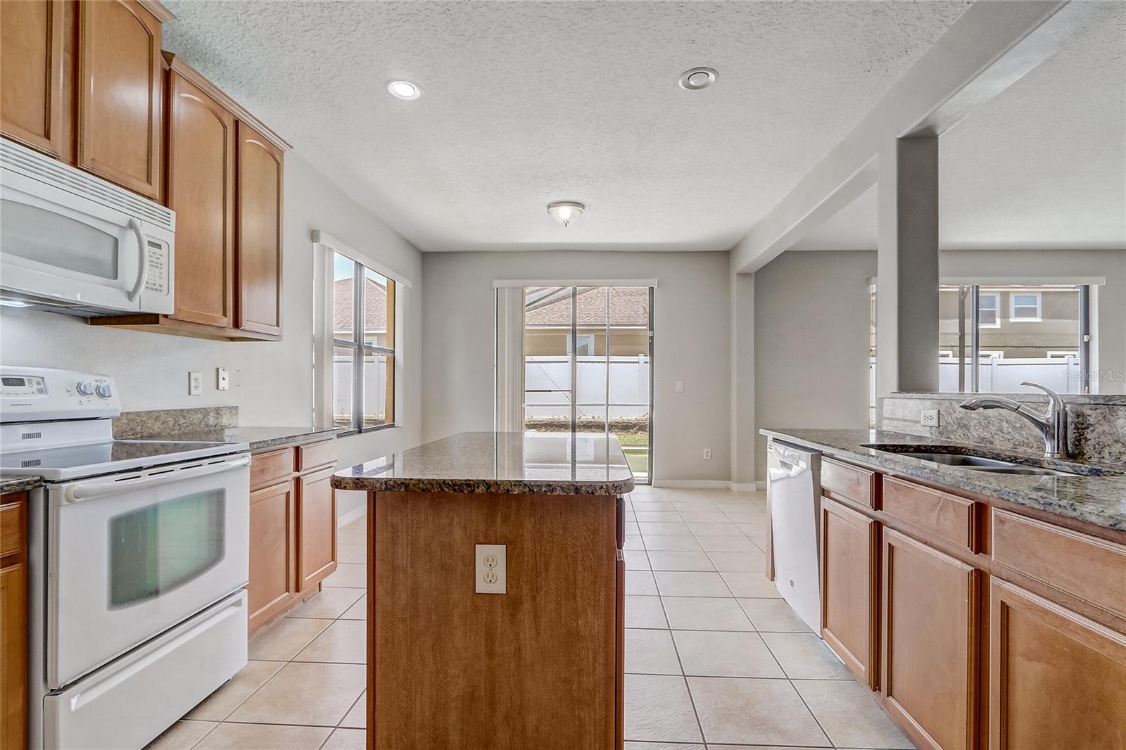 Image 13 of 46 For 3028 Camino Real Drive S