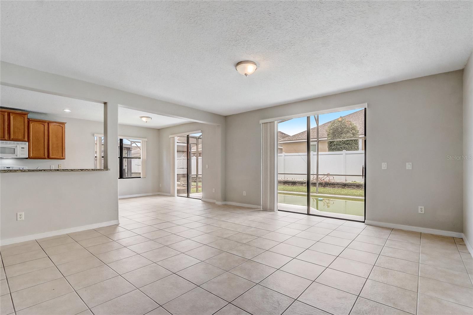 Image 16 of 46 For 3028 Camino Real Drive S