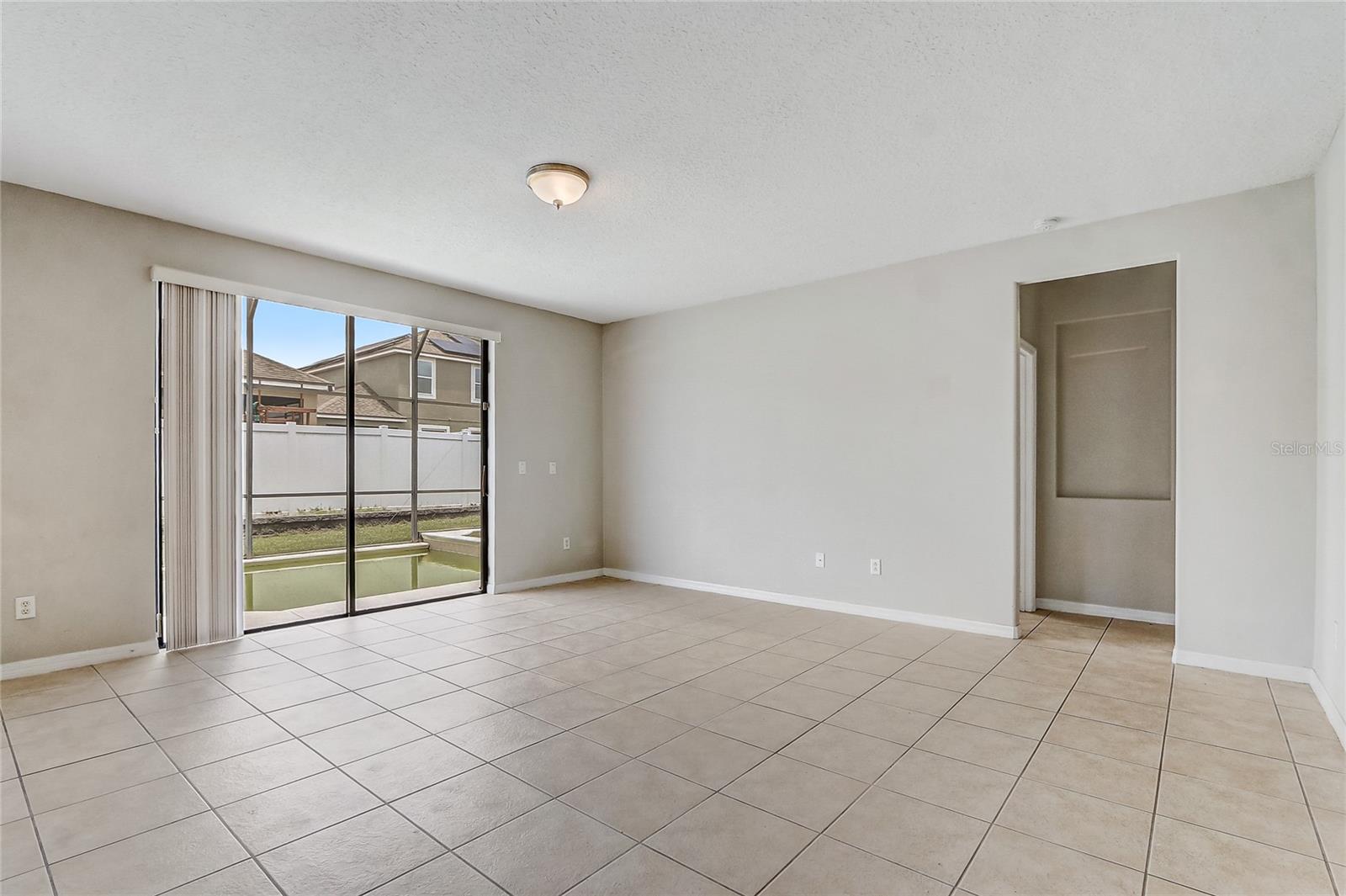 Image 18 of 46 For 3028 Camino Real Drive S