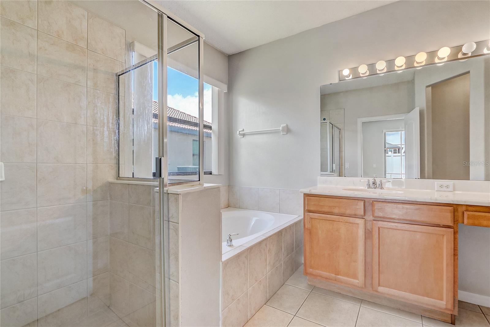 Image 23 of 46 For 3028 Camino Real Drive S