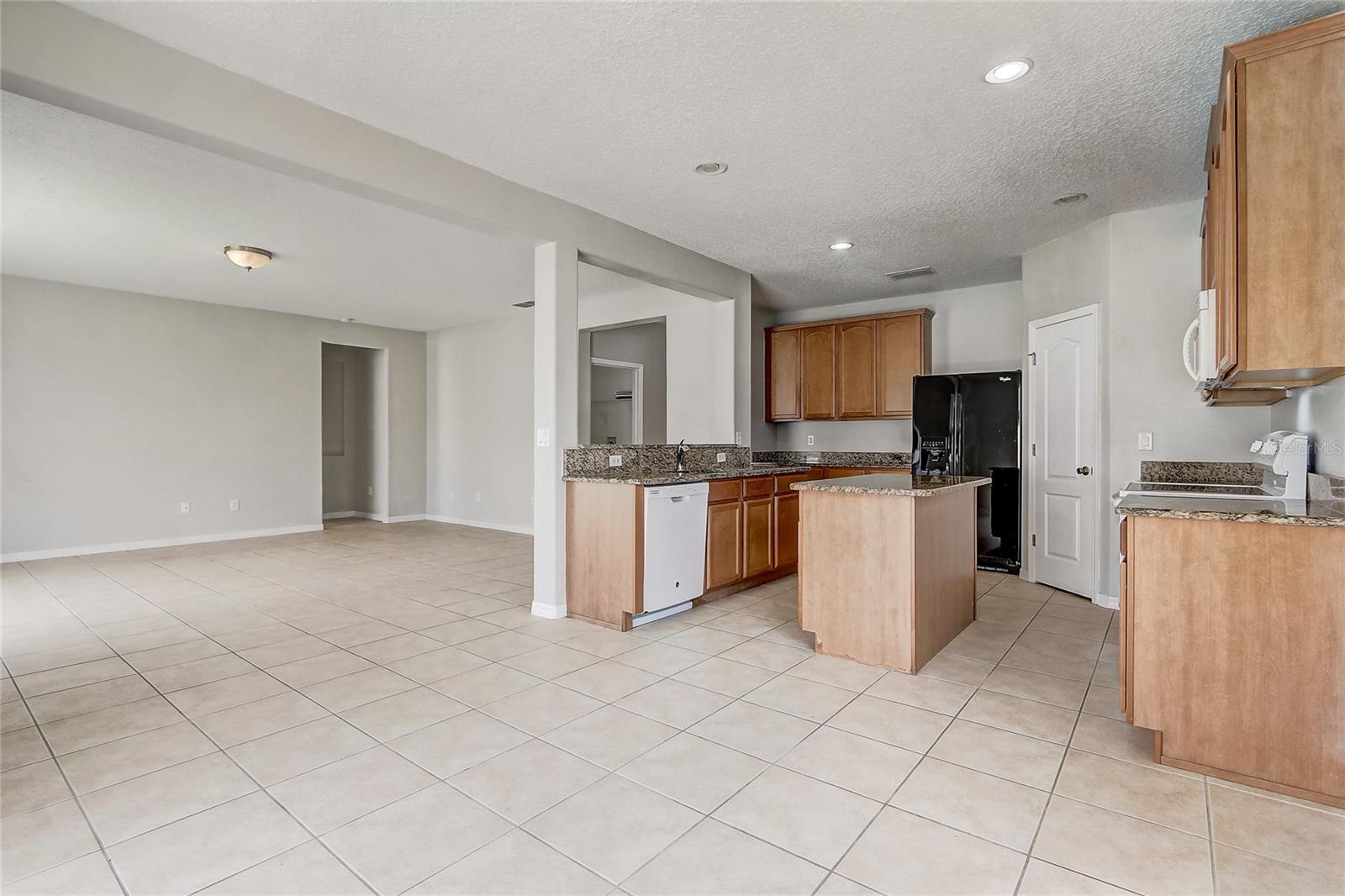 Image 27 of 46 For 3028 Camino Real Drive S