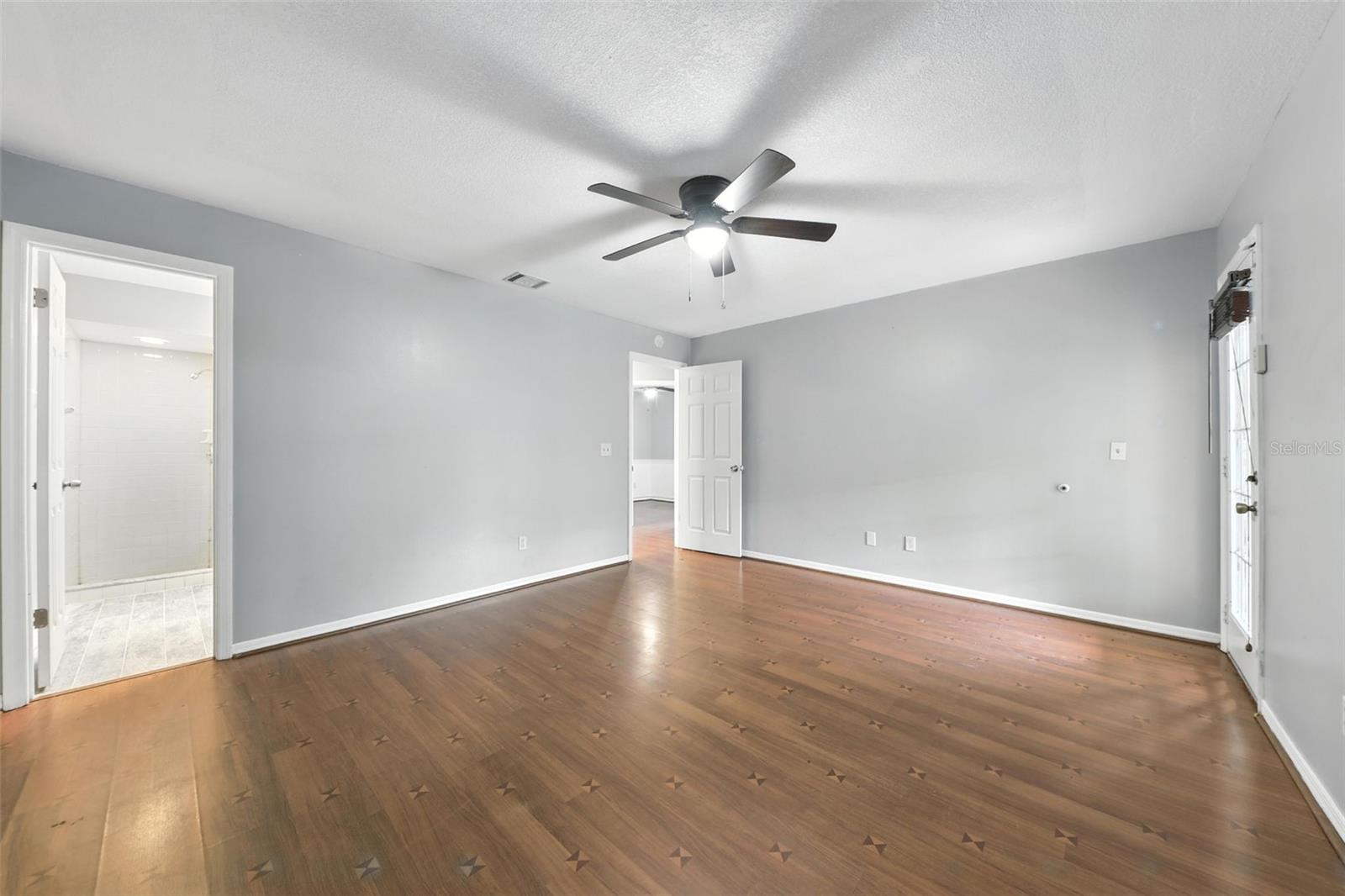 Image 16 of 26 For 4554 Heritage Oak Drive