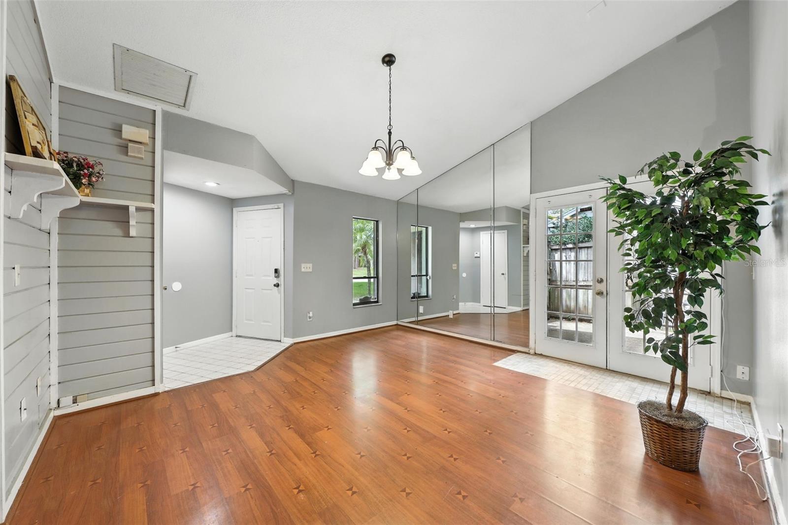 Image 3 of 26 For 4554 Heritage Oak Drive