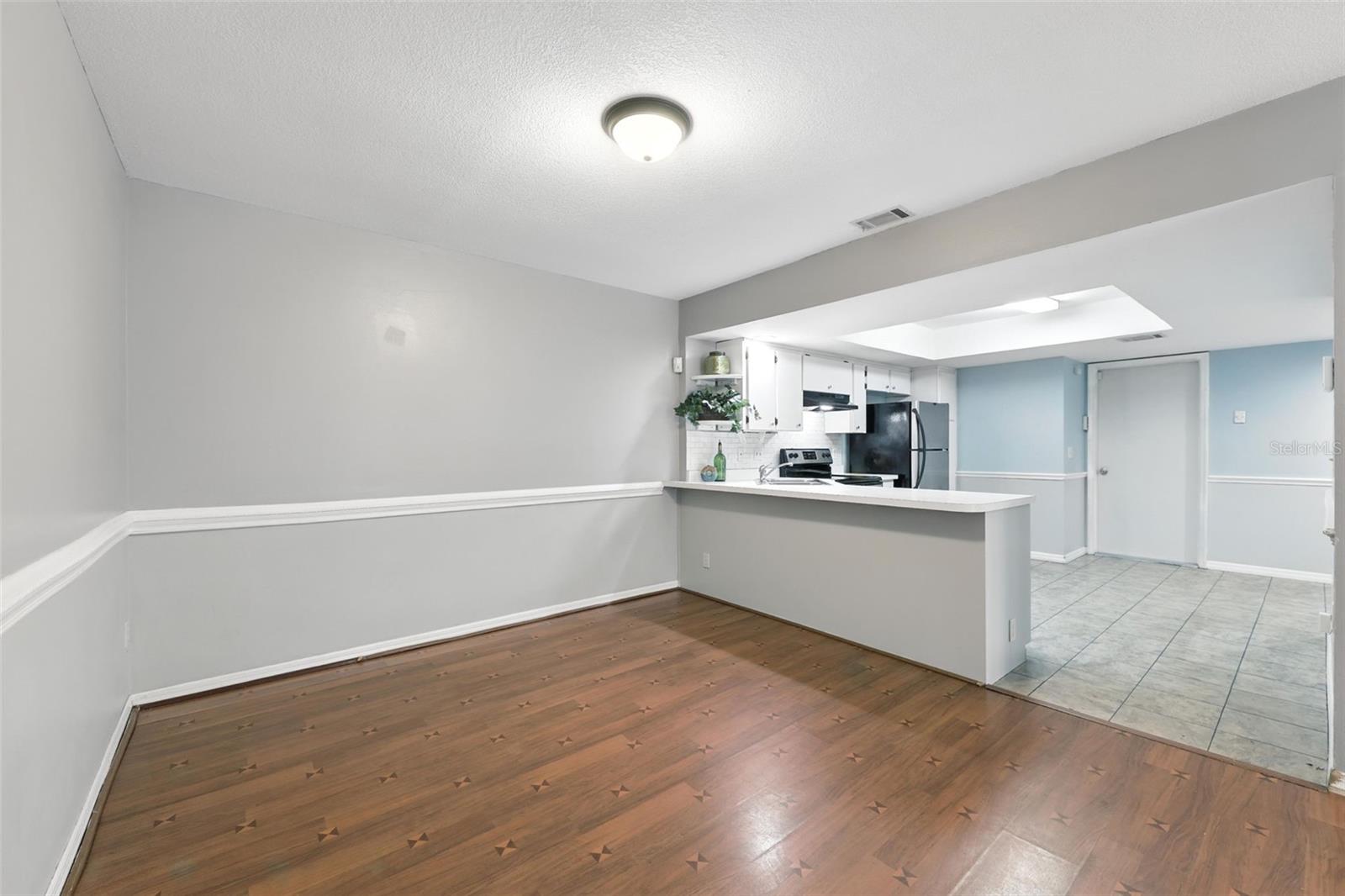 Image 7 of 26 For 4554 Heritage Oak Drive