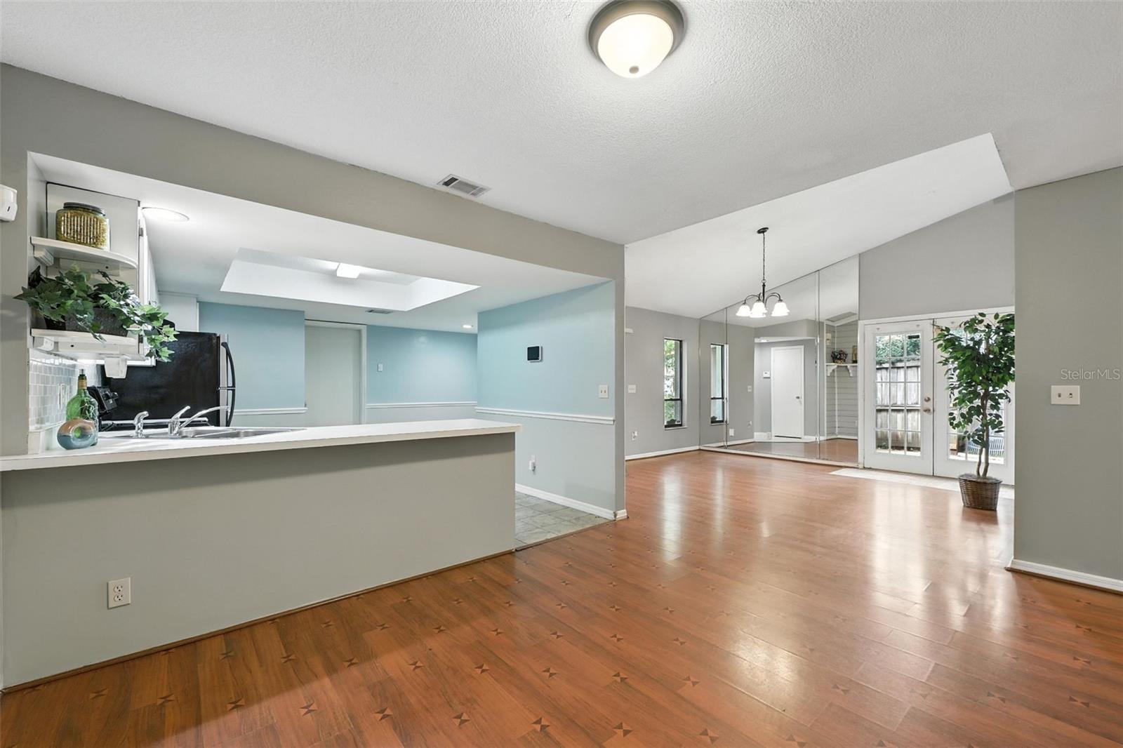 Image 8 of 26 For 4554 Heritage Oak Drive