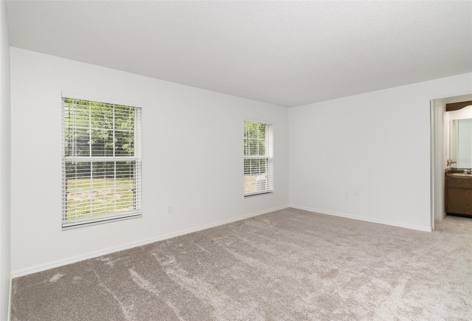 Image 17 of 25 For 4245 Hillview Circle
