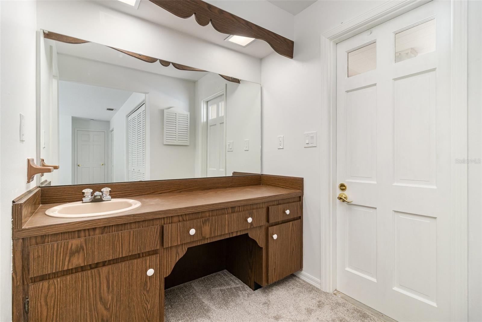 Image 19 of 25 For 4245 Hillview Circle