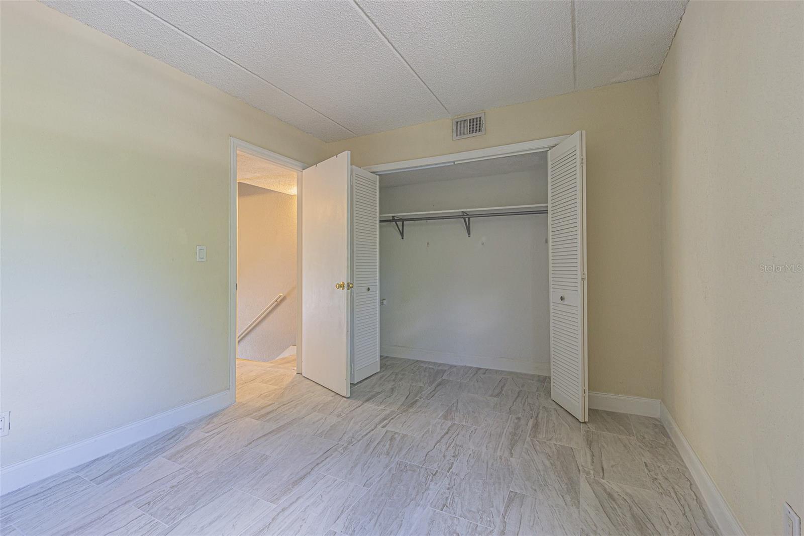 Image 10 of 30 For 2818 Somerset Park Drive